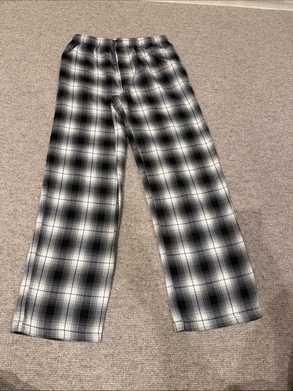 PURE STUFF, BLACK-AND-WHITE PLAID LOUNGE, PAJAMA PANTS, YOUTH SIZE 18/20